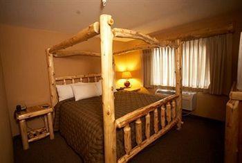 Whitefish Lodge And Suites Cross Lake Ngoại thất bức ảnh