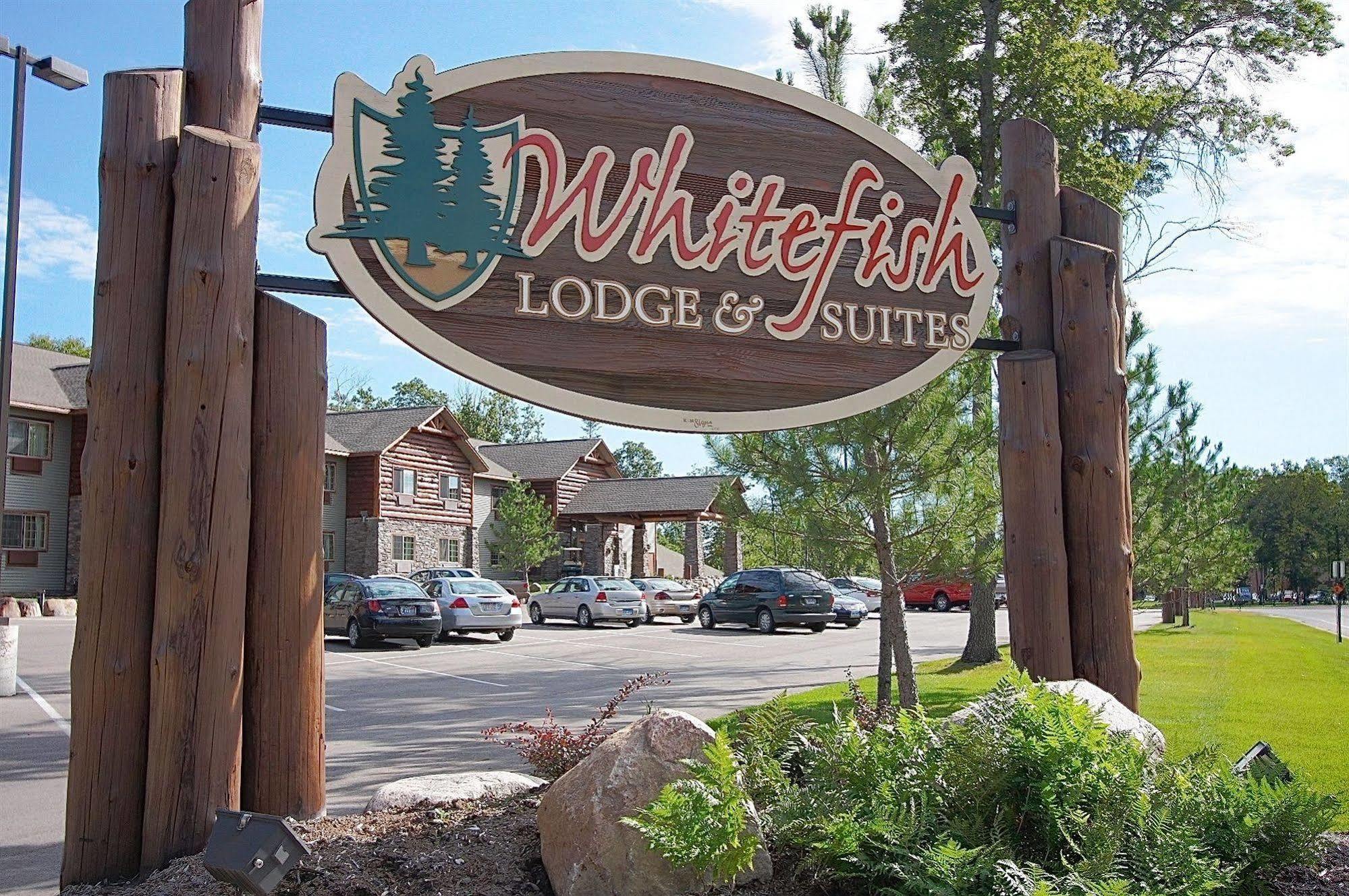 Whitefish Lodge And Suites Cross Lake Ngoại thất bức ảnh